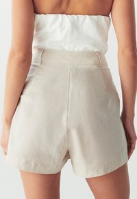 BWLDR LEVINE - Šortky - natural