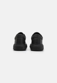 Calvin Klein TOP LACE UP - Sportcipő - triple black