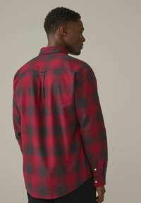 Next CHECK- REGULAR FIT - Skjorter - red black