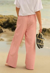 Next TEXTURED STRIPE WIDE LEG - Tygbyxor - pink