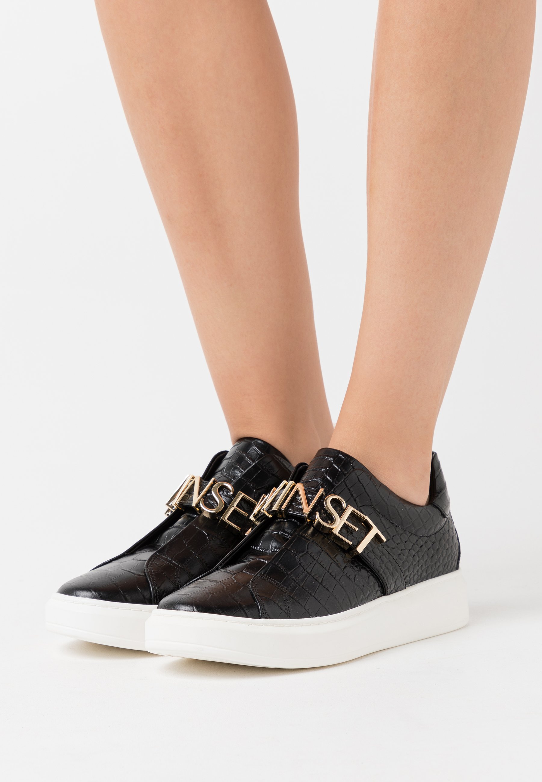 TWINSET LOGO LETTERING Slippers nero Zalando.no TWINSET Boots | Sko til Dame | Sko på nett hos Zalando