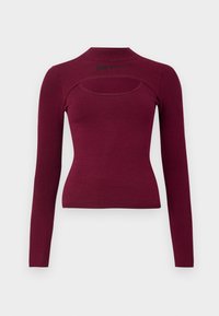 CUT OUT - Vesta - zinfandel