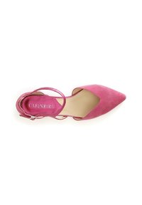 Roze suède hak met een spitse neus en een slingback band. Kenmerkt zich door een uitsnede ontwerp en een gladde binnenvoering met het merklogo in metallic.