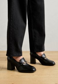 Pumps - black