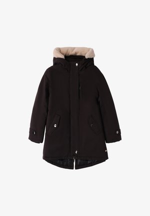 Schwarze isolierte Parkajacke mit einer Kapuze aus Kunstfell, Reißverschluss vorne und Druckknöpfen an den Seitentaschen. Strukturiertes Gewebe, knielanges Design.