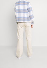 Vero Moda Lehká bunda - off-white