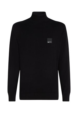 Pulover negru cu guler înalt, fabricat dintr-un material moale. Dispune de un guler și manșete cu model côtelé, având un mic patch cu logo negru în față.