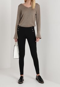 Cream Pullover - gold-coloured