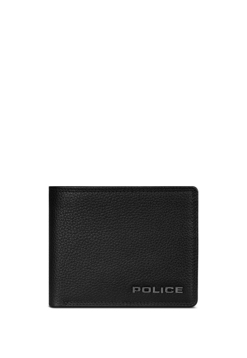 Portafoglio in pelle nera con finitura testurizzata, design a pieghe bi-facciali e logo "POLICE" in rilievo nell'angolo in basso a destra.