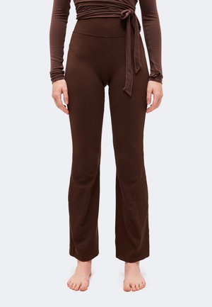 Even&Odd active by Zalando, ESSENTIAL STUDIO FLARED SEAMLESS HIGH RISE RIBBED LEGGINGS - Клин - dark brown