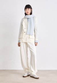Calvin Klein CHUNKY OPEN SCARF - Šal - pearl grey