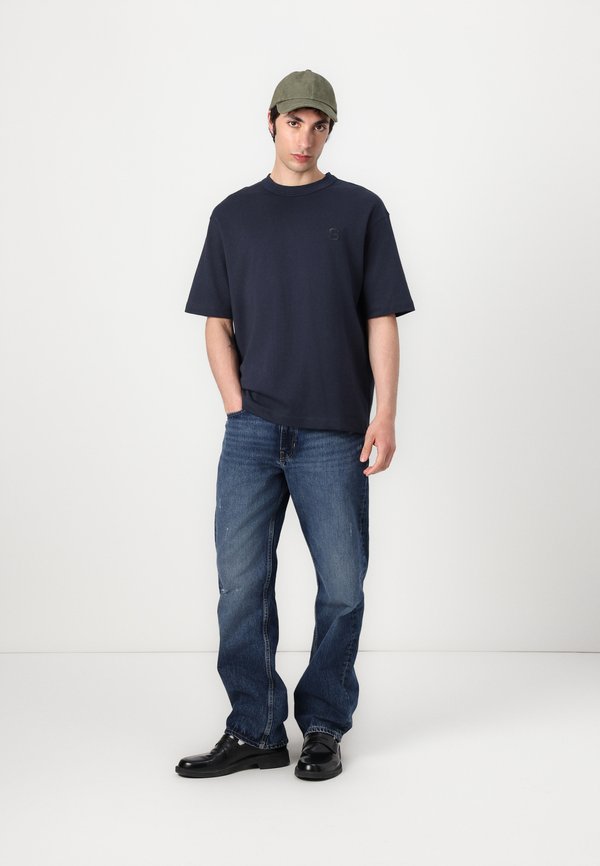 SLHRELAXCHESTER SS BINDING O NECK  - Basic T-shirt - outer space4