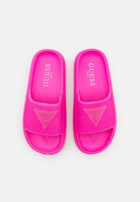 Guess Platt slip-in - classic peonia/multi-coloured