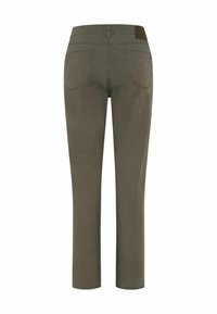 Olijfgroene broek met een gestructureerde afwerking, rechte pijpen en achterzakken. Voorzien van een donkerbruine taille-accent.