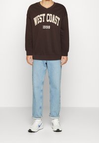 YOURTURN Sudadera - dark brown