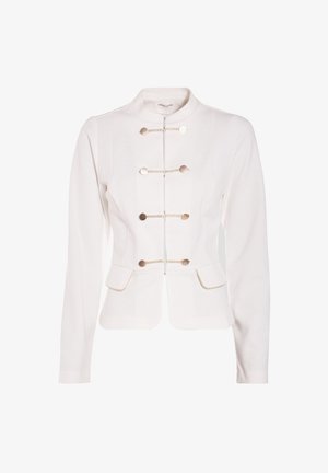 Valkoinen muotoiltu takki pitkillä hihoilla, jossa on kultasävyiset napit ja punotut köysisulkimet, sekä kaksi etutaskua koristetikkauksilla.