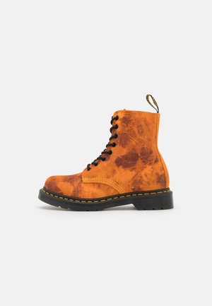Dr. Martens Stivaletti - orange