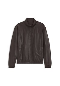 Ciemnobrązowa kurtka ze sztucznej skóry z przednim zamkiem błyskawicznym, stójką, długimi rękawami i dwoma bocznymi kieszeniami, prezentowana na białym tle.