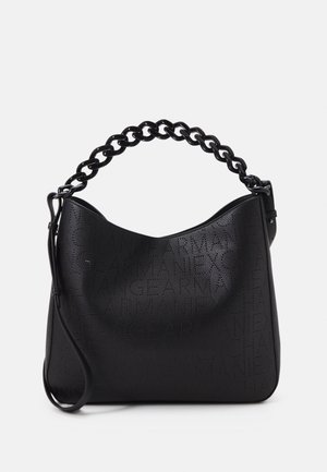 Schwarze Handtasche mit strukturiertem Finish und geprägtem Logodesign. Verfügt über einen robusten Kettenhenkel und einen abnehmbaren Schultergurt.