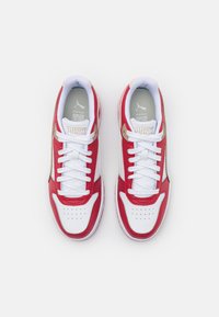 Puma GAME UNISEX - Tenisice - white/club red/alpine snow