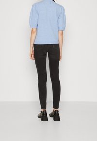 Object Sweter