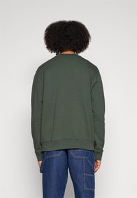 Samsøe Samsøe NORSBRO CREW NECK - Mikina - climbing ivy
