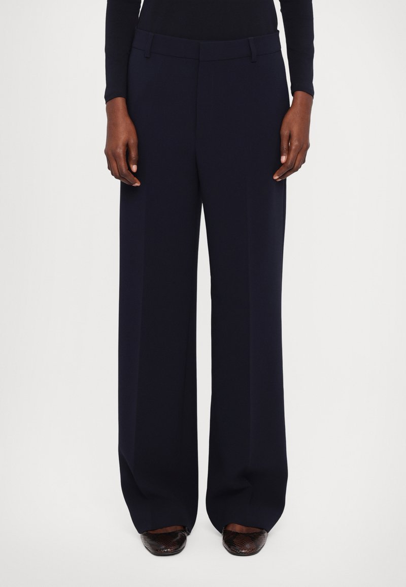 Filippa K - HUTTON TROUSER - Bukser - navy, Forstør