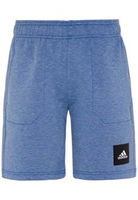 Blå sportshorts med en melerad textur, elastisk midja, två sidofickor och en svart Adidas-logotypapplikation på vänster ben.