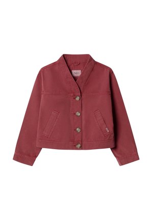 Chaqueta corta de color rojo oscuro con mangas largas, cuatro botones delanteros, dos bolsillos inclinados y un cuello en forma de V.