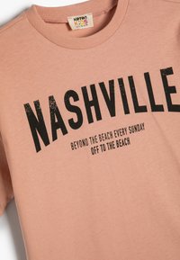 Koton - T-shirt z nadrukiem