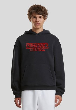 STRANGER THINGS SIGN FLUFFY - Jersey con capucha - black