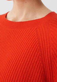 someday. Stickad tröja - red