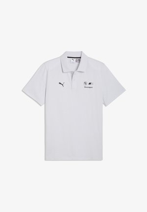 Hvid kortærmet polo med Puma-logo på højre bryst og BMW Motorsport-logoer på venstre bryst.