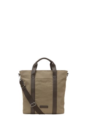 Beige boodschappentas met donkerbruine handvatten en verstelbare schouderriem, met een voorvak en rechthoekige vorm.