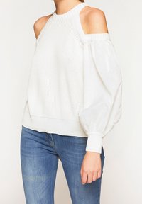 Motivi Stickad tröja - white