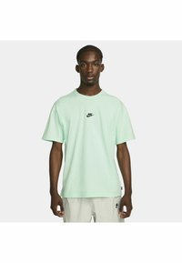 Nike Sportswear TEE - T-shirt básica - mint foam black