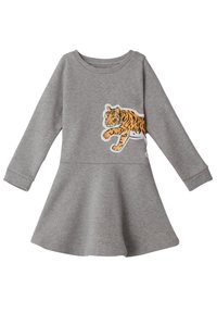 Harmaa pitkähihaine vestido pehmeästä kankaasta, jossa on tiikerigrafiikka vasemmalla puolella ja liehuva hameen malli.