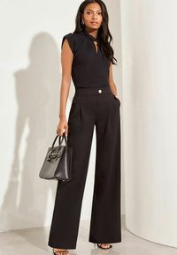 Lipsy RELAXED WIDE LEG - Auduma bikses - black