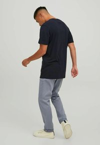 Jack & Jones MARCO FRED AMA - Chino - ultimate grey