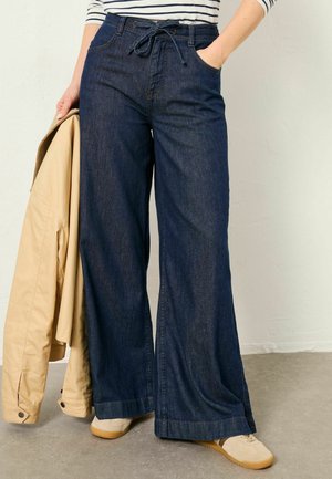 Wide Leg - rinse wash