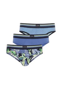 Tre par herrunderkläder i olika mönster: ljusblå enfärgad, blårandig och marinblå med tropiska bladmönster. Varje par har en kontrasterande midja.