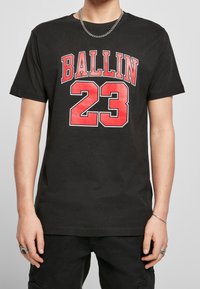 Mister Tee Triko s potiskem - black