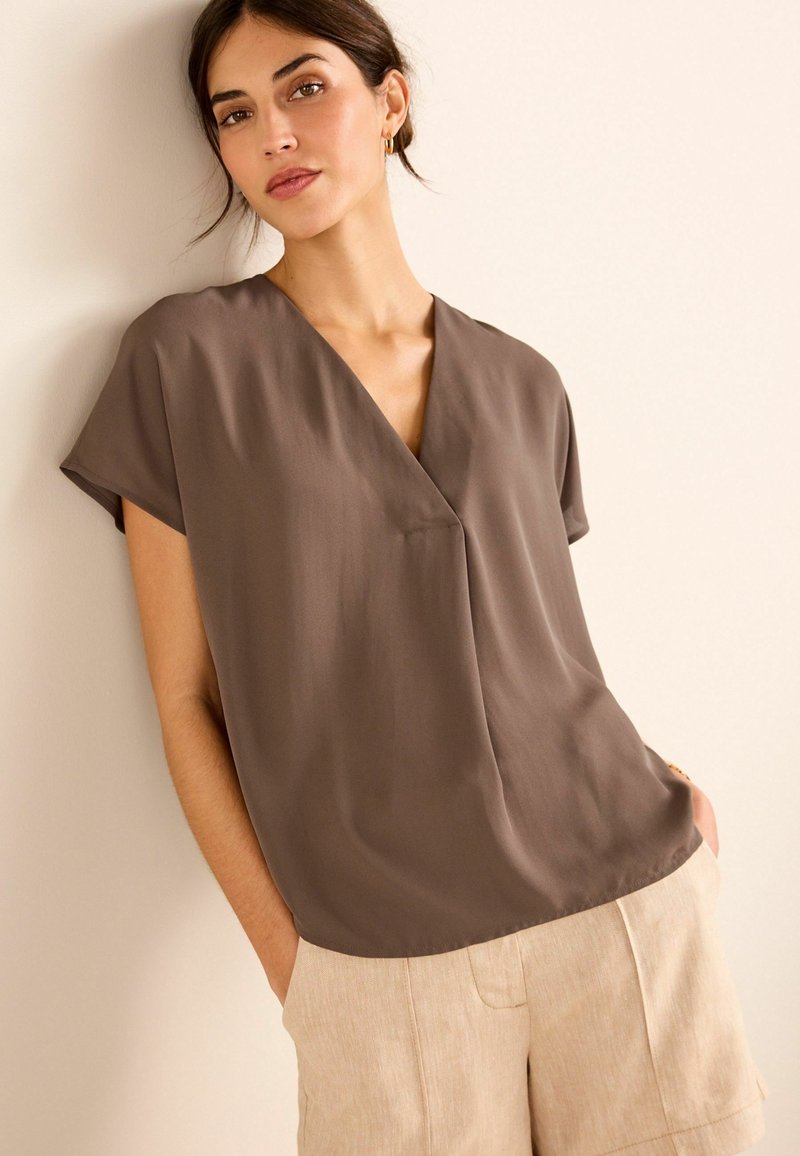 Next SHORT SLEEVE OVERHEAD STANDARD - Palaidinė - chocolate brown