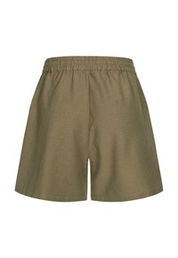 Shorts verde oliva con vita elastica realizzati in un tessuto leggero. Design semplice con una vestibilità ampia e senza tasche o chiusure visibili.