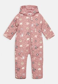 Roze baby sneeuwpak met capuchon en rits, versierd met een patroon van cartoon dieren en sterren.