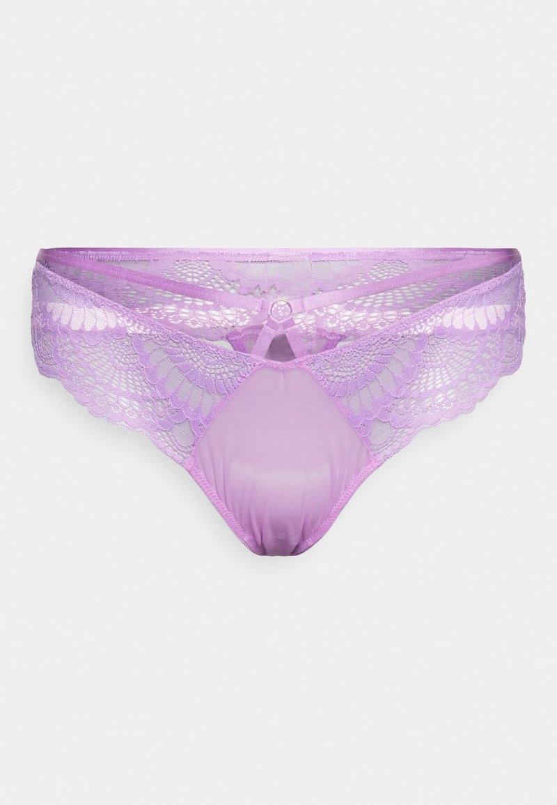 Calcinhas de renda lavanda com painéis laterais de malha transparente, apresentando uma borda em formato de ondas e um pequeno detalhe circular na parte da frente.