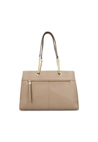 Beige Leder-Shopper mit zwei Henkeln. Verziert mit goldenen Kettenakzenten und einer vorderen Reißverschlusstasche. Glatte Textur und strukturierte Form.