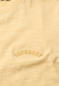 Superdry & Co ESSENTIAL LOGO WASHED  - T-shirts basic - straw yellow