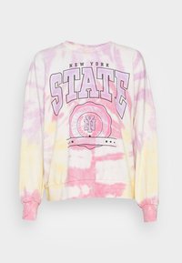Sudadera de tie-dye en colores pastel, con el texto "ESTADO DE NUEVA YORK", un logo redondo y puños de canalé. Material suave con un ajuste relajado.