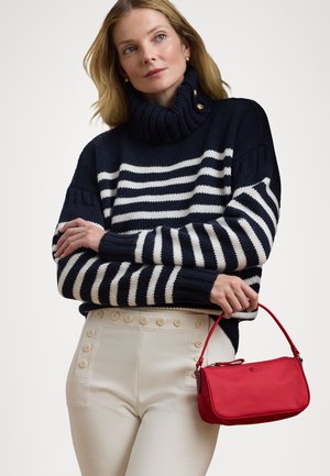 MEDIUM NYLON TOP HANDLE POUCH - Handbag - festive red